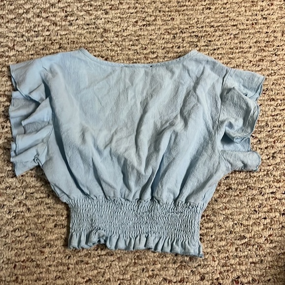 Cropped Ruffle Sleeve Top - Picture 2 of 2
